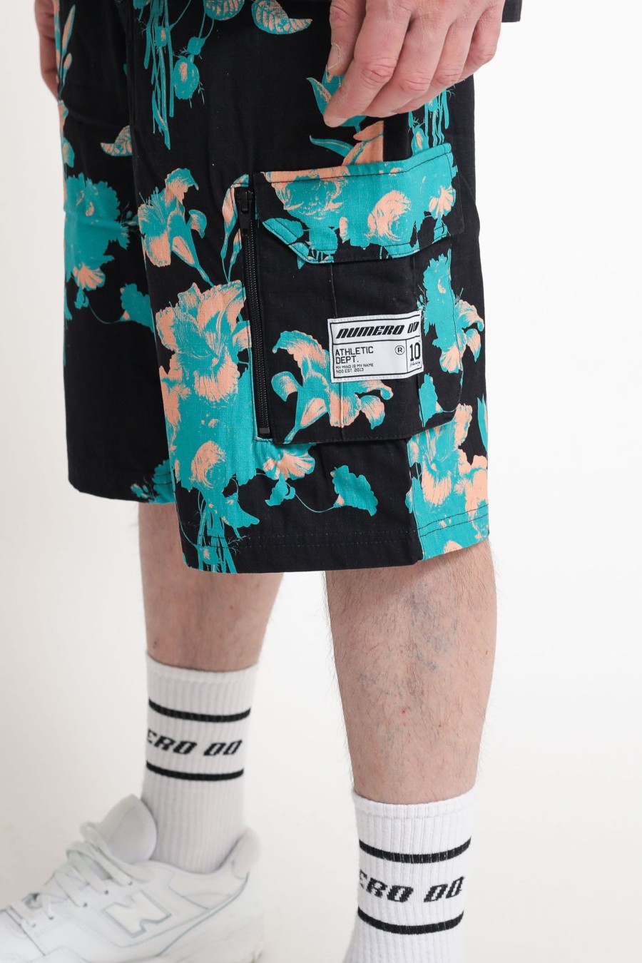 Uomo numero 00 Shorts | Flower Short